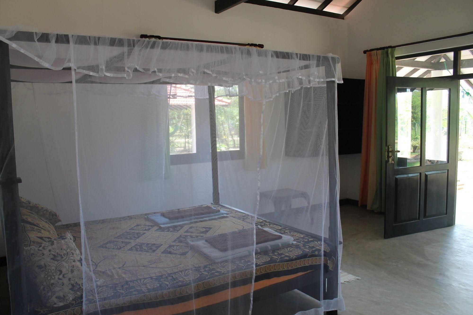 Chillenjoy Cabanas & Restaurant Tangalle Dış mekan fotoğraf